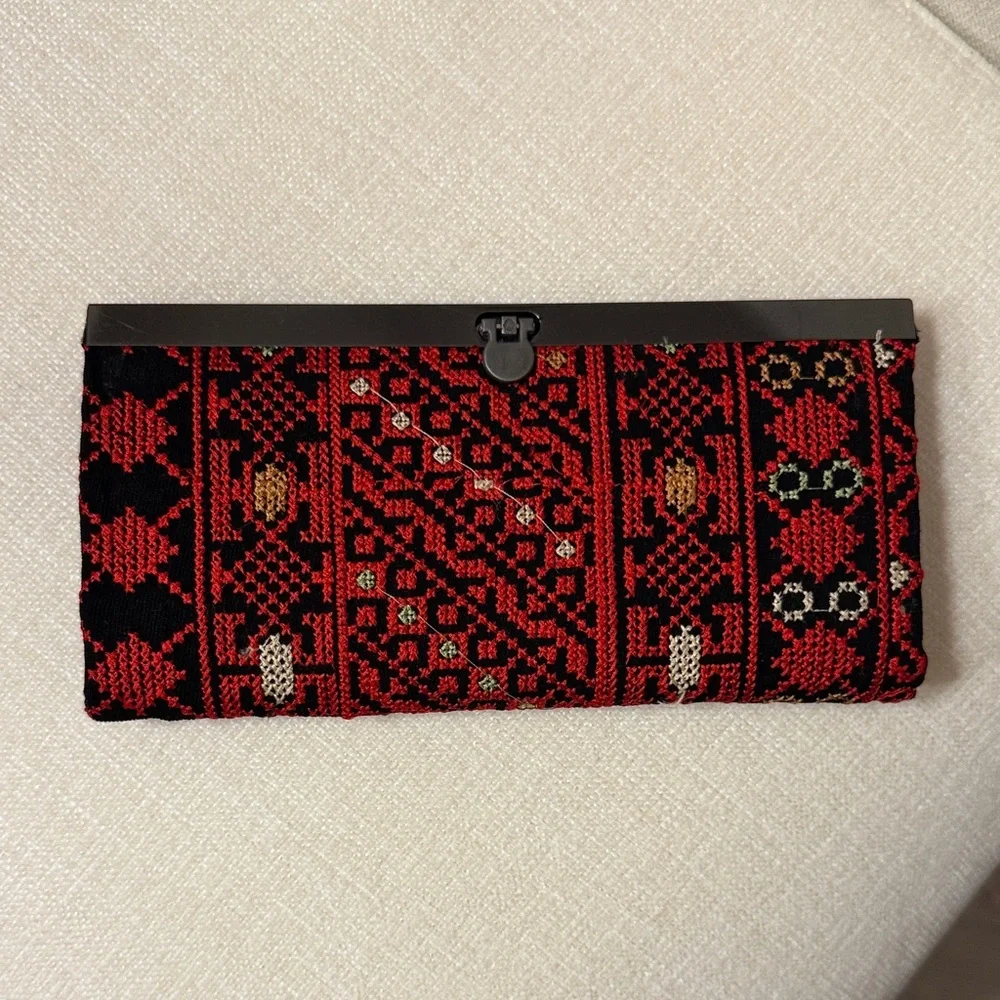 Tatreez Embroidered Clutch - Picture 1 of 5